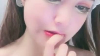 娇妻 雪白 呻吟-美女学生妹子是男友的乖母狗，戴着狗炼项圈乖乖让男友无套抽插~